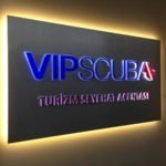 Işıklı Kapı Tabelası 05